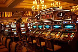 Live Casino tại 69 v với dealer trực tiếp, Baccarat và Roulette phát sóng HD